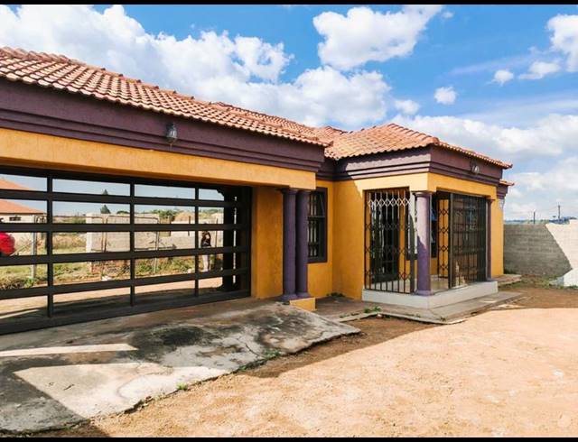 2 BEDROOM HOUSE FOR SALE IN MANKWENG